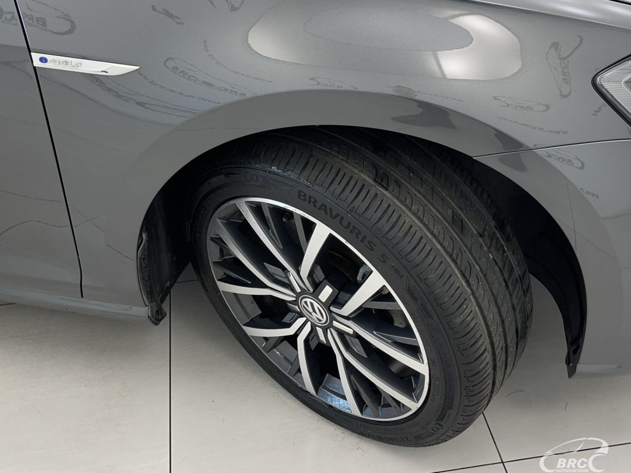 Volkswagen Golf | 37