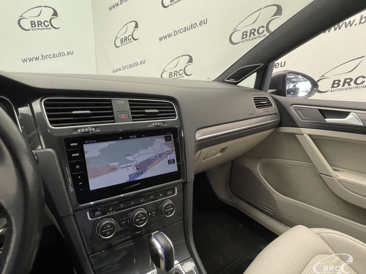 Volkswagen Golf | 25