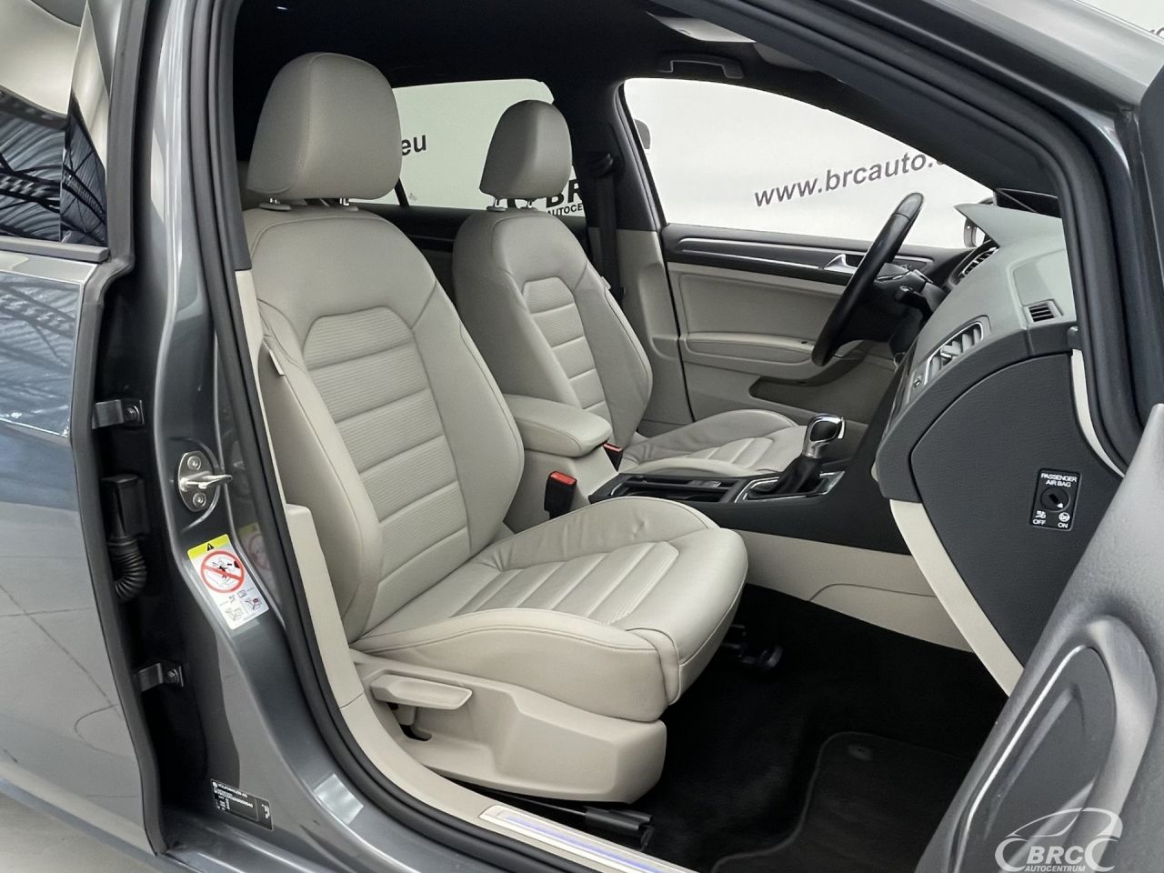 Volkswagen Golf | 6