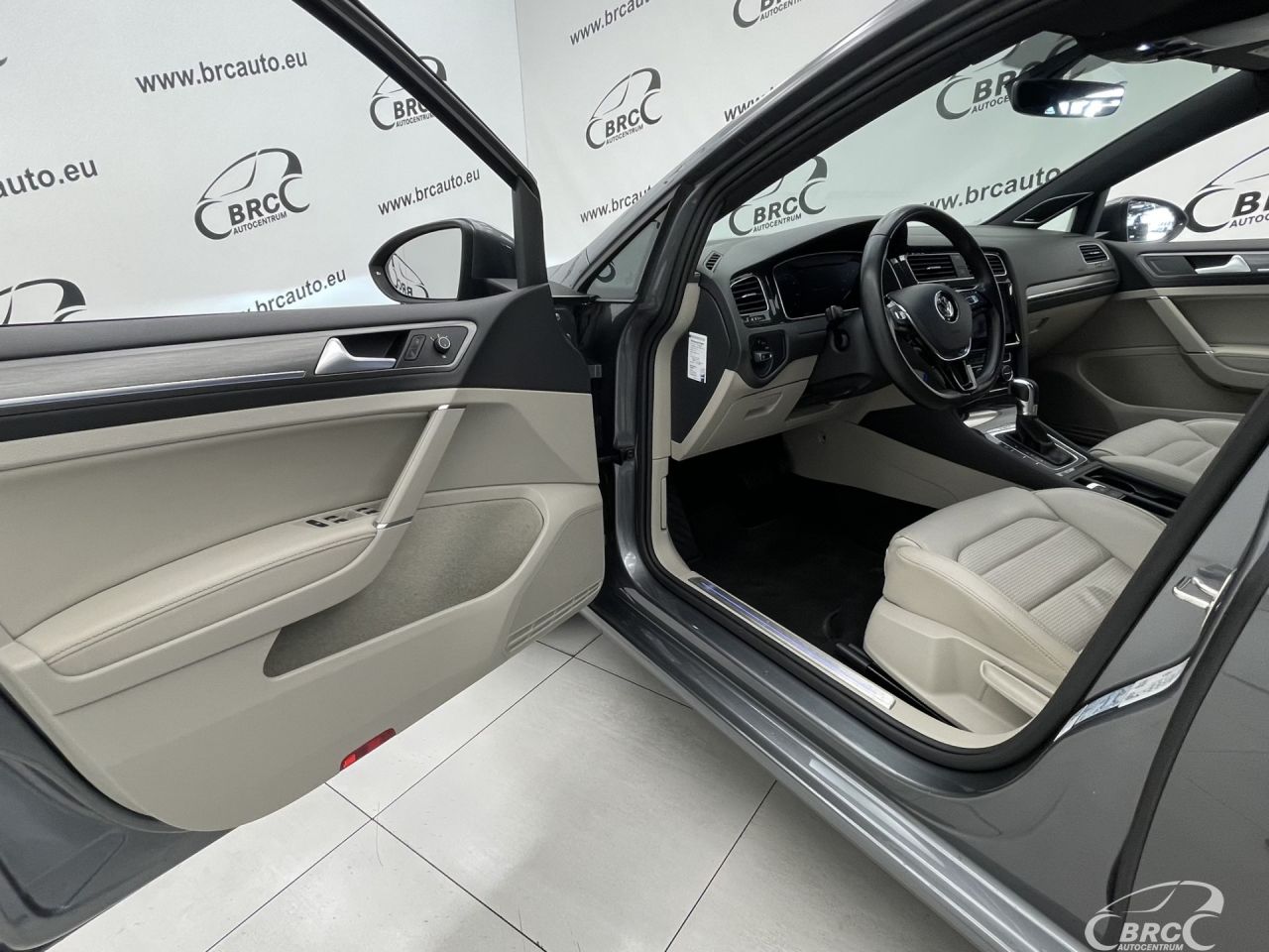 Volkswagen Golf | 17
