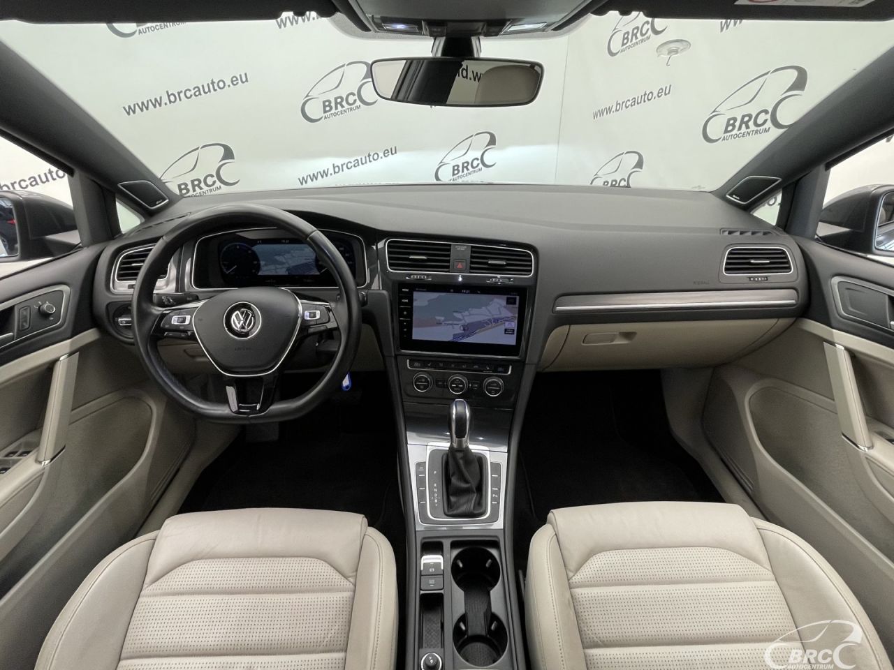 Volkswagen Golf | 2