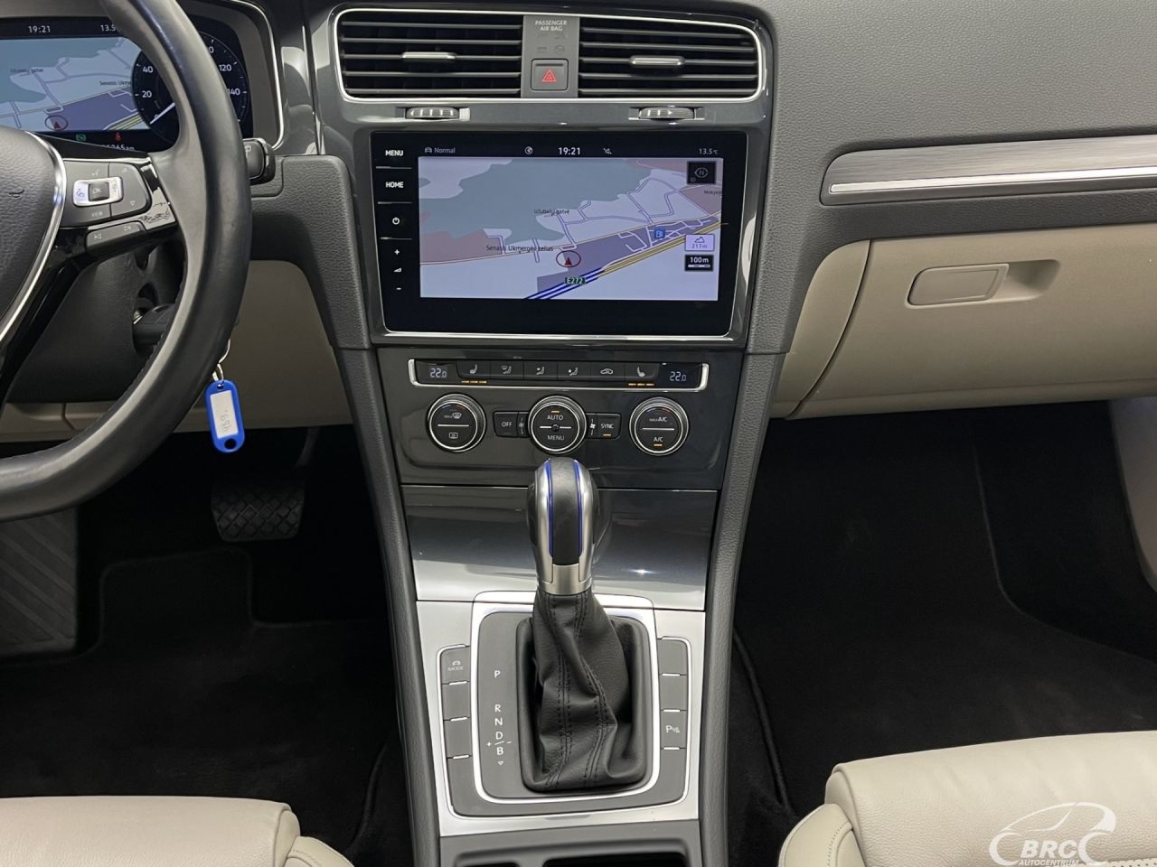 Volkswagen Golf | 13