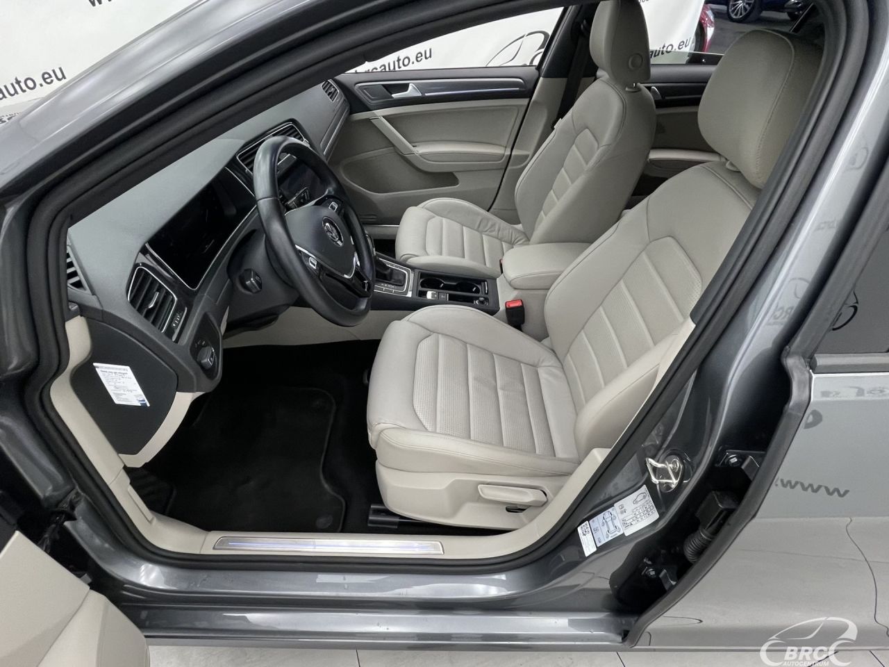 Volkswagen Golf | 18