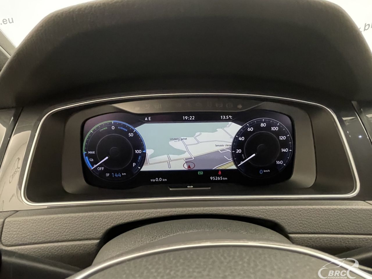 Volkswagen Golf | 29