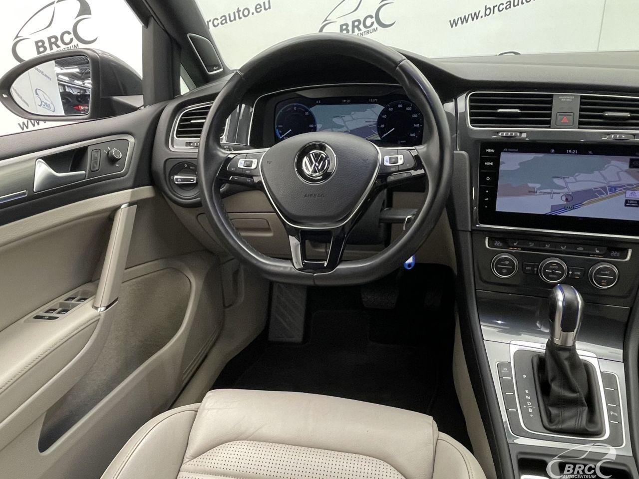 Volkswagen Golf | 12