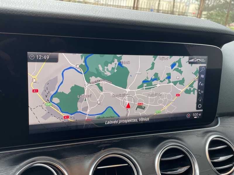 Mercedes-Benz E220 | 10