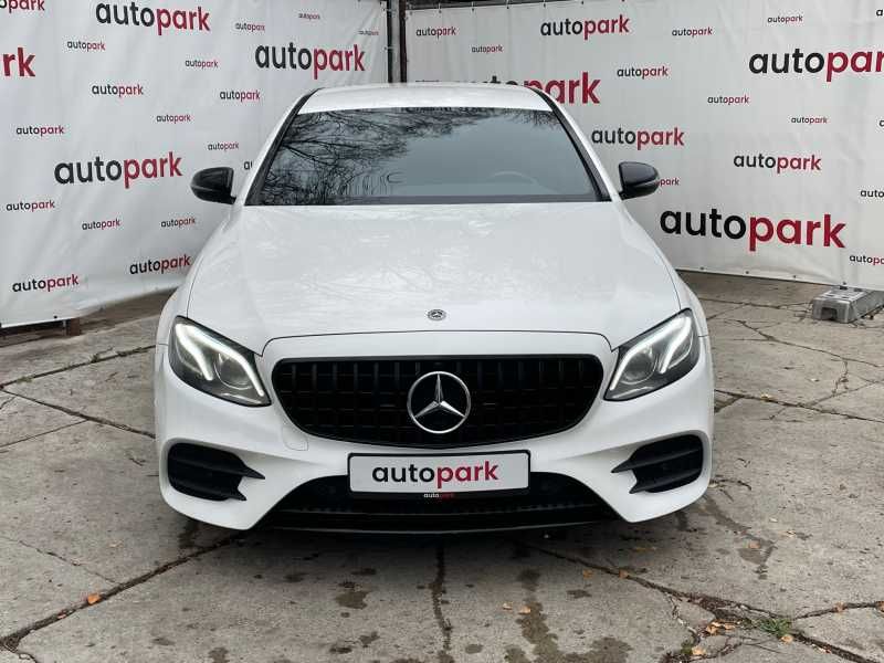 Mercedes-Benz E220 | 1