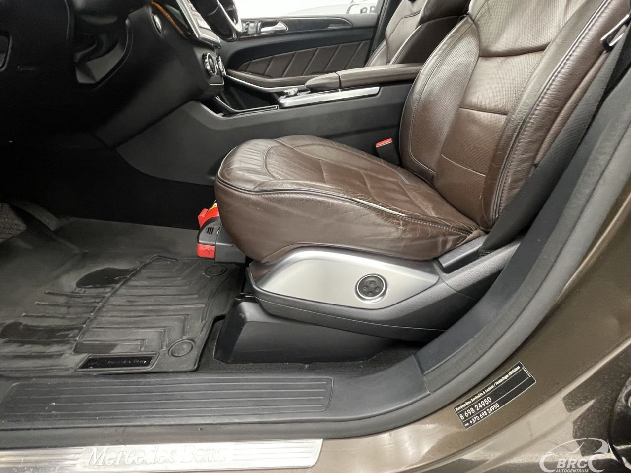 Mercedes-Benz GL350 | 26