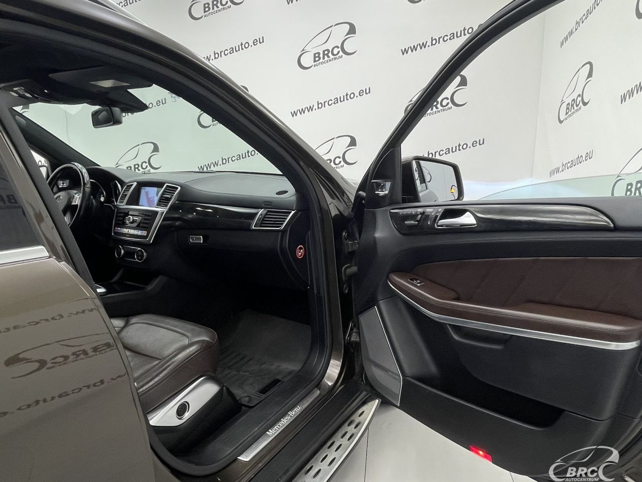 Mercedes-Benz GL350 | 6