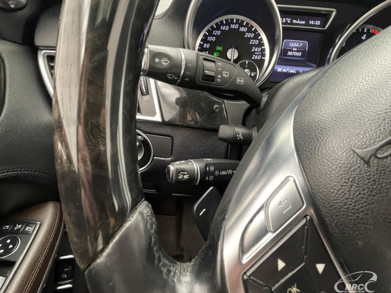 Mercedes-Benz GL350 | 36