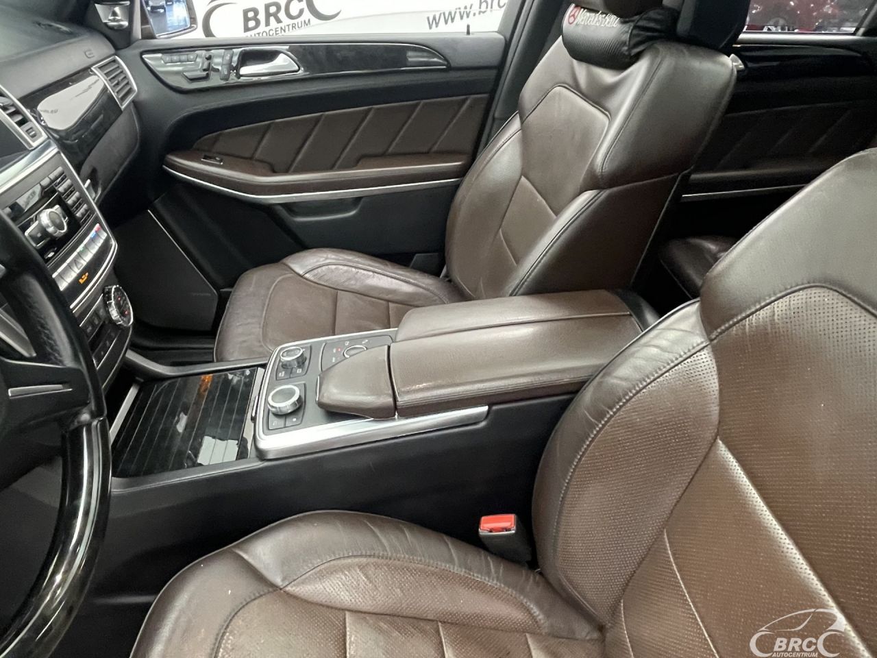 Mercedes-Benz GL350 | 28