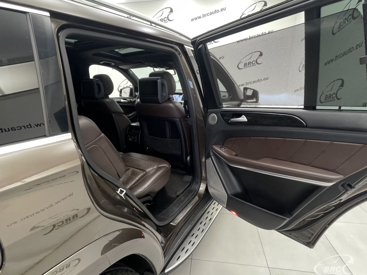 Mercedes-Benz GL350 | 12
