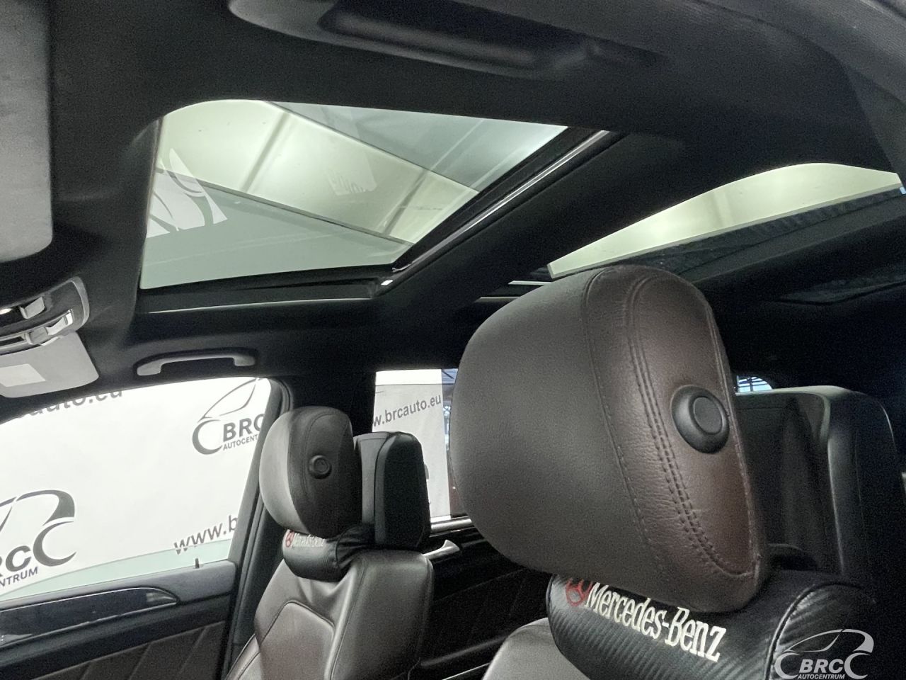 Mercedes-Benz GL350 | 29