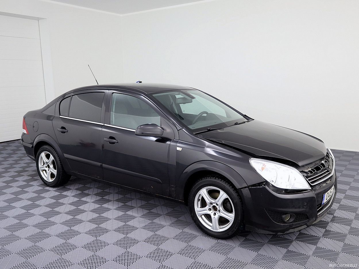 Opel Astra, 1.8 l., sedanas