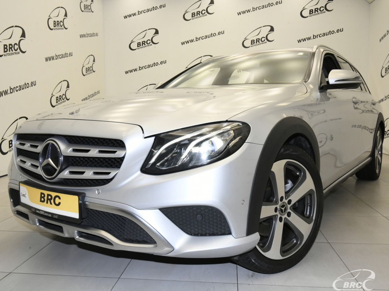Mercedes-Benz E220 | 45