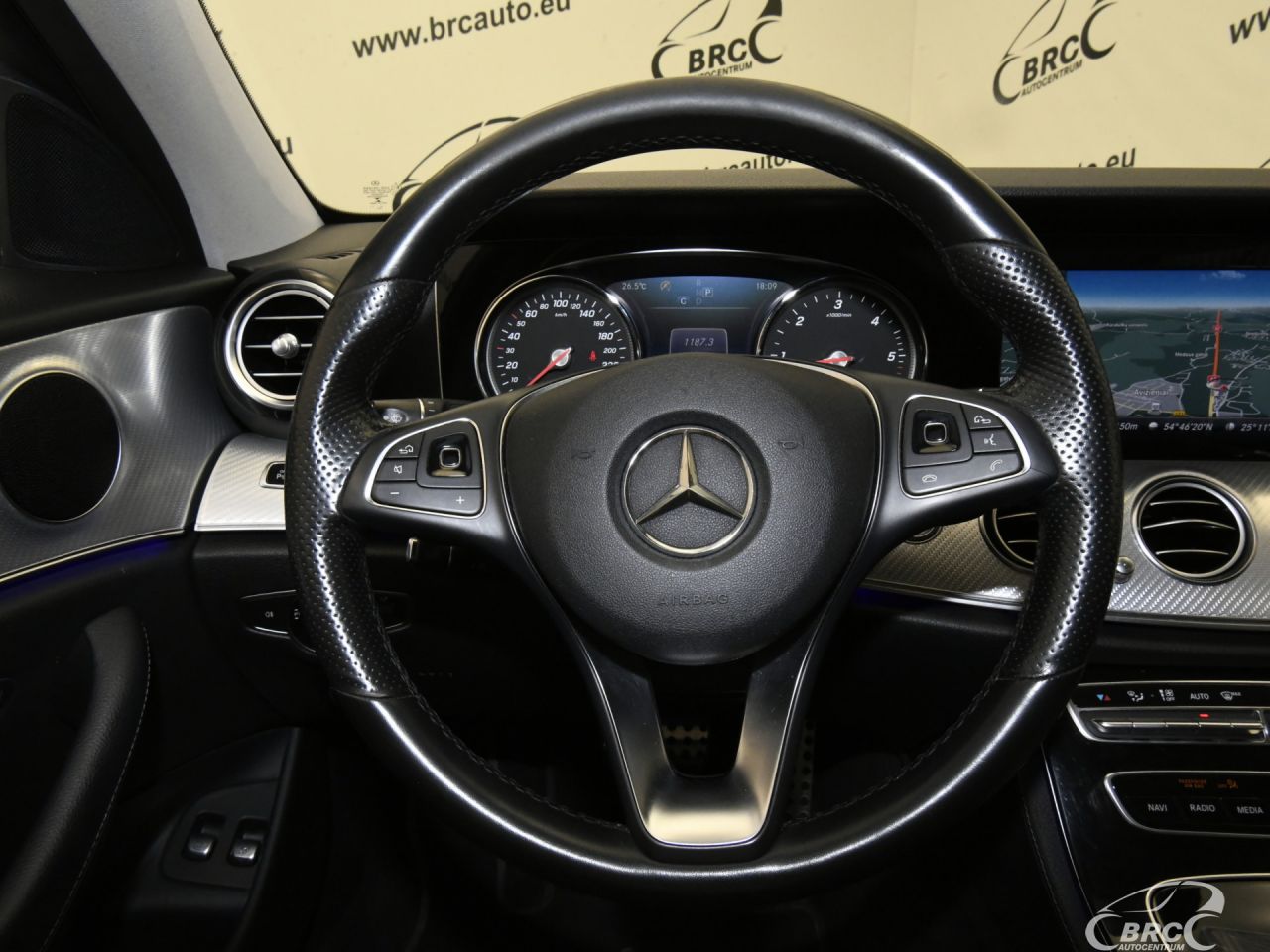 Mercedes-Benz E220 | 25