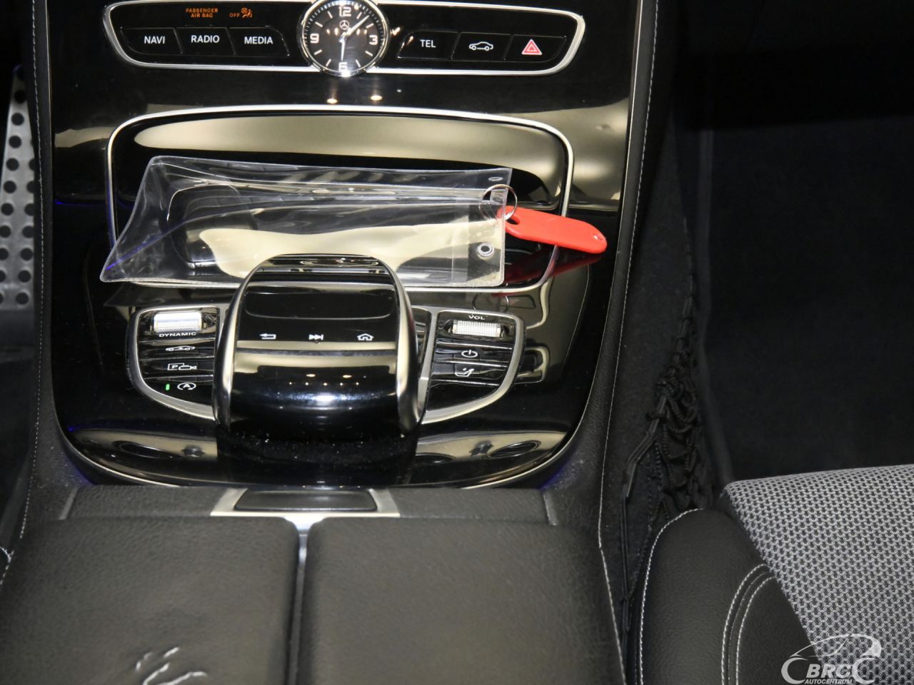Mercedes-Benz E220 | 16
