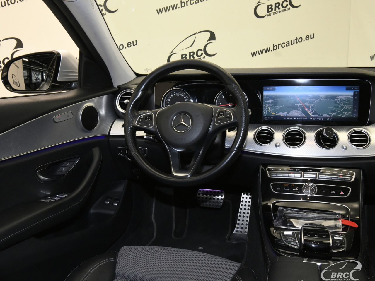 Mercedes-Benz E220 | 12