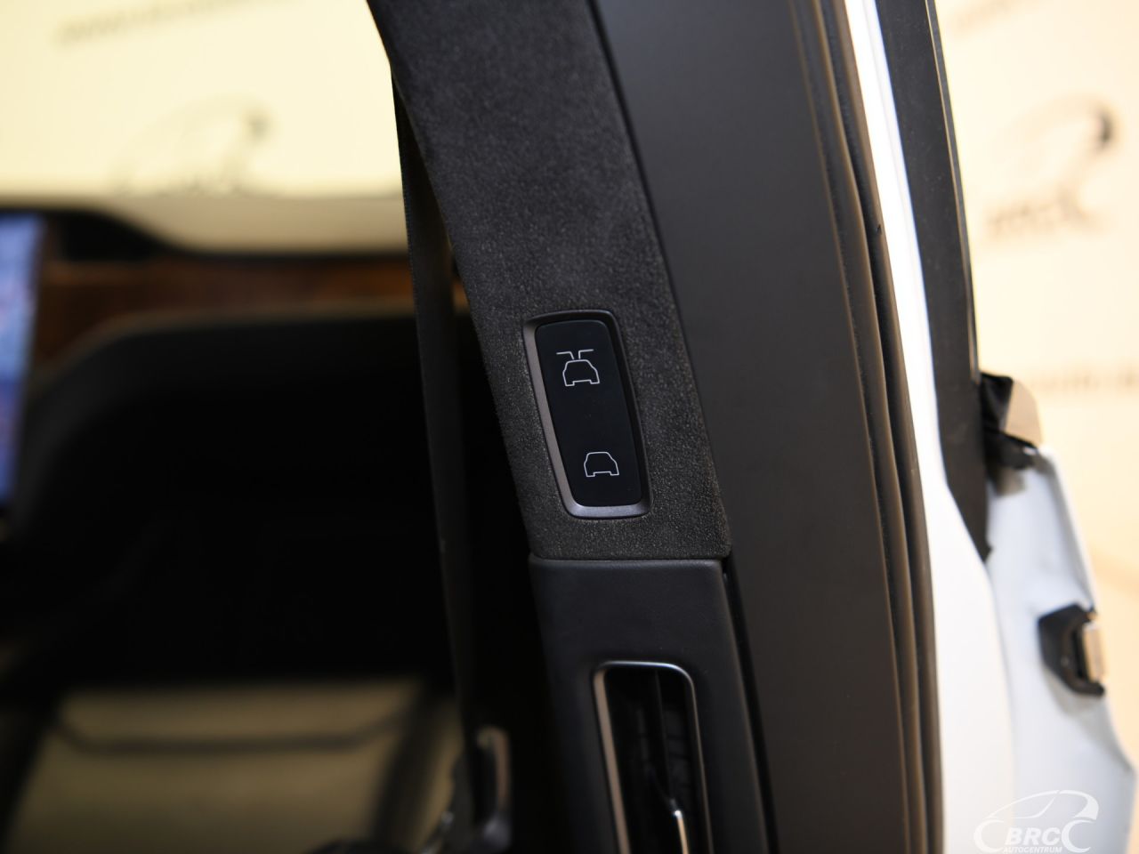 Tesla Model X | 14