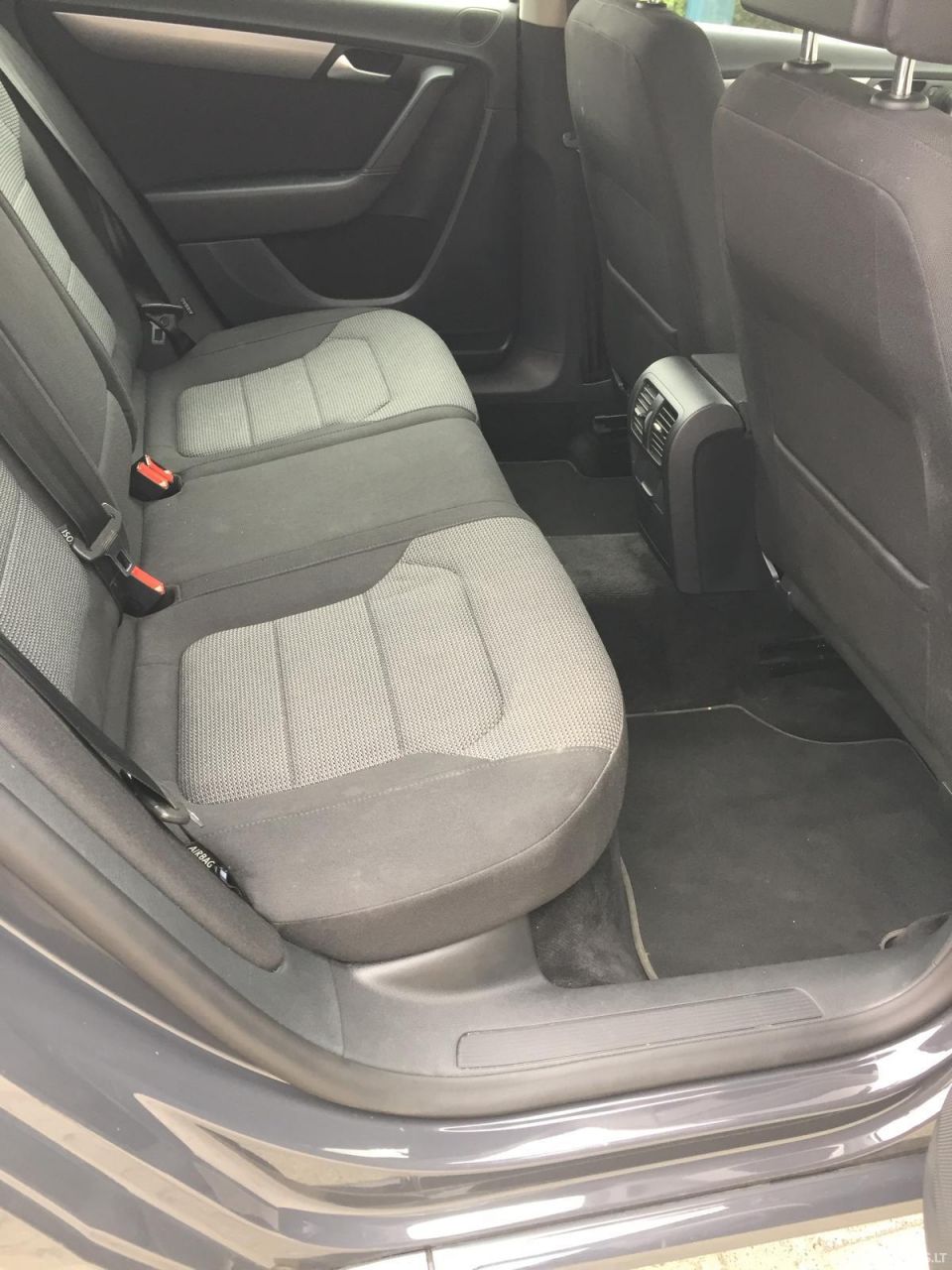 Volkswagen Passat | 12