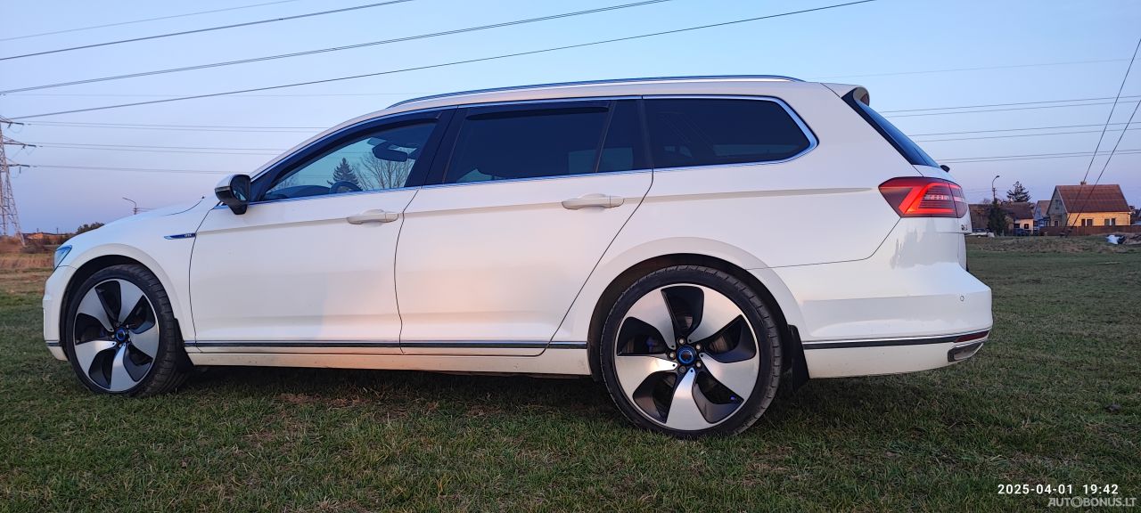Volkswagen Passat | 1