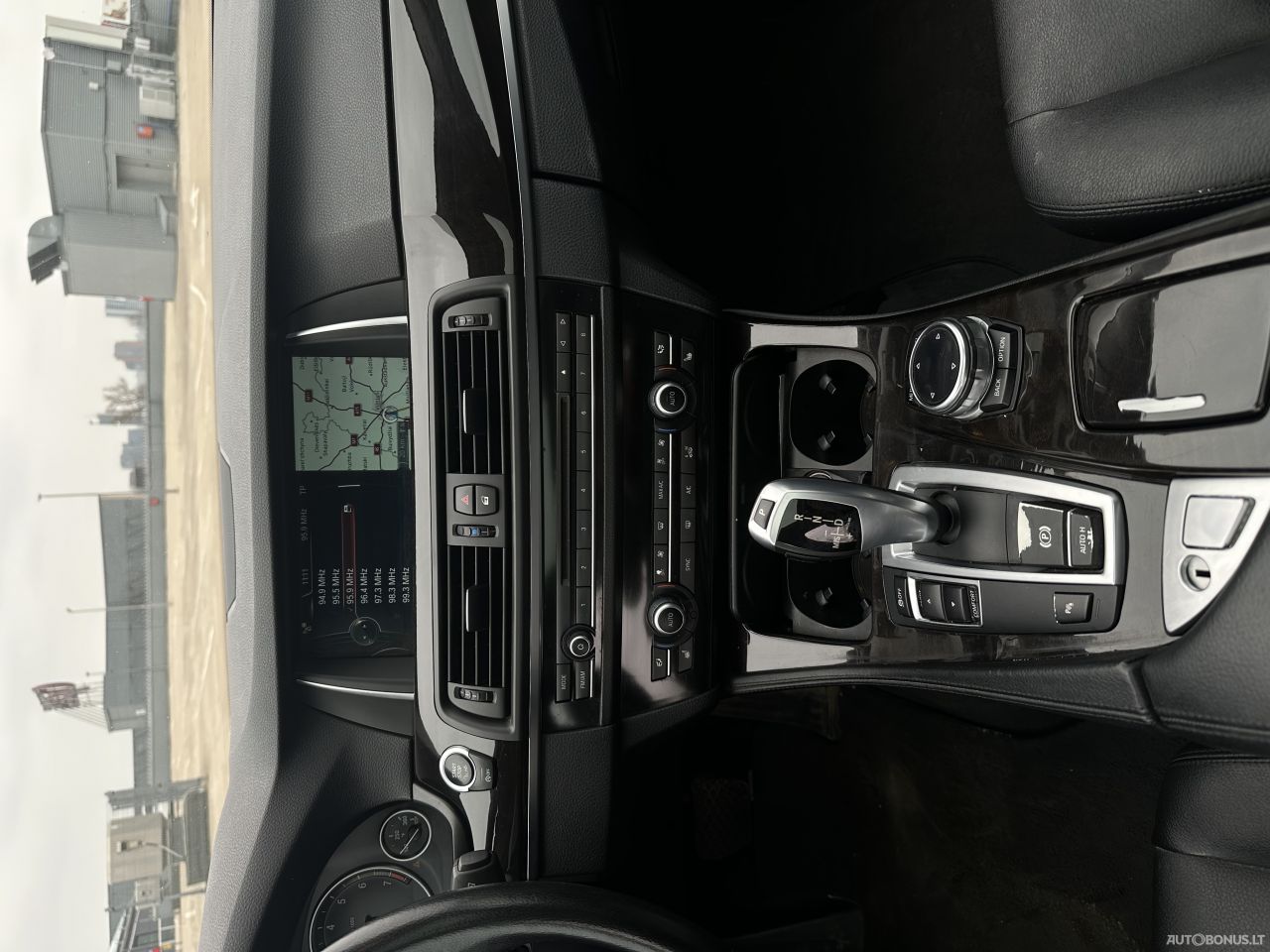 BMW 528 | 10