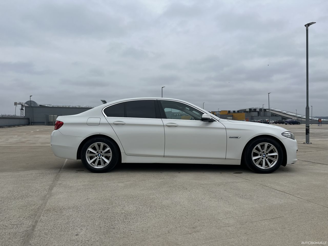 BMW 528 | 4