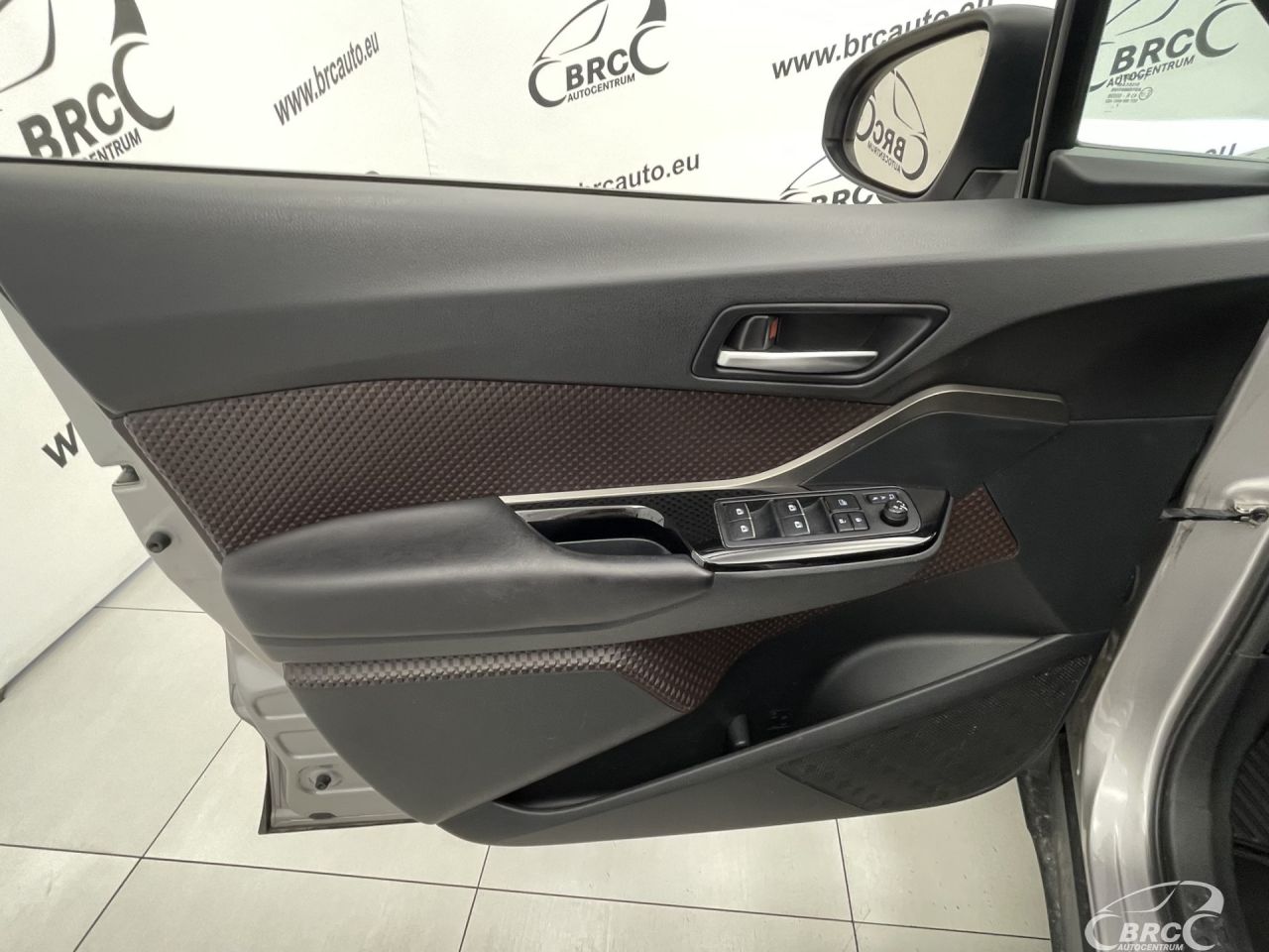 Toyota C-HR | 18