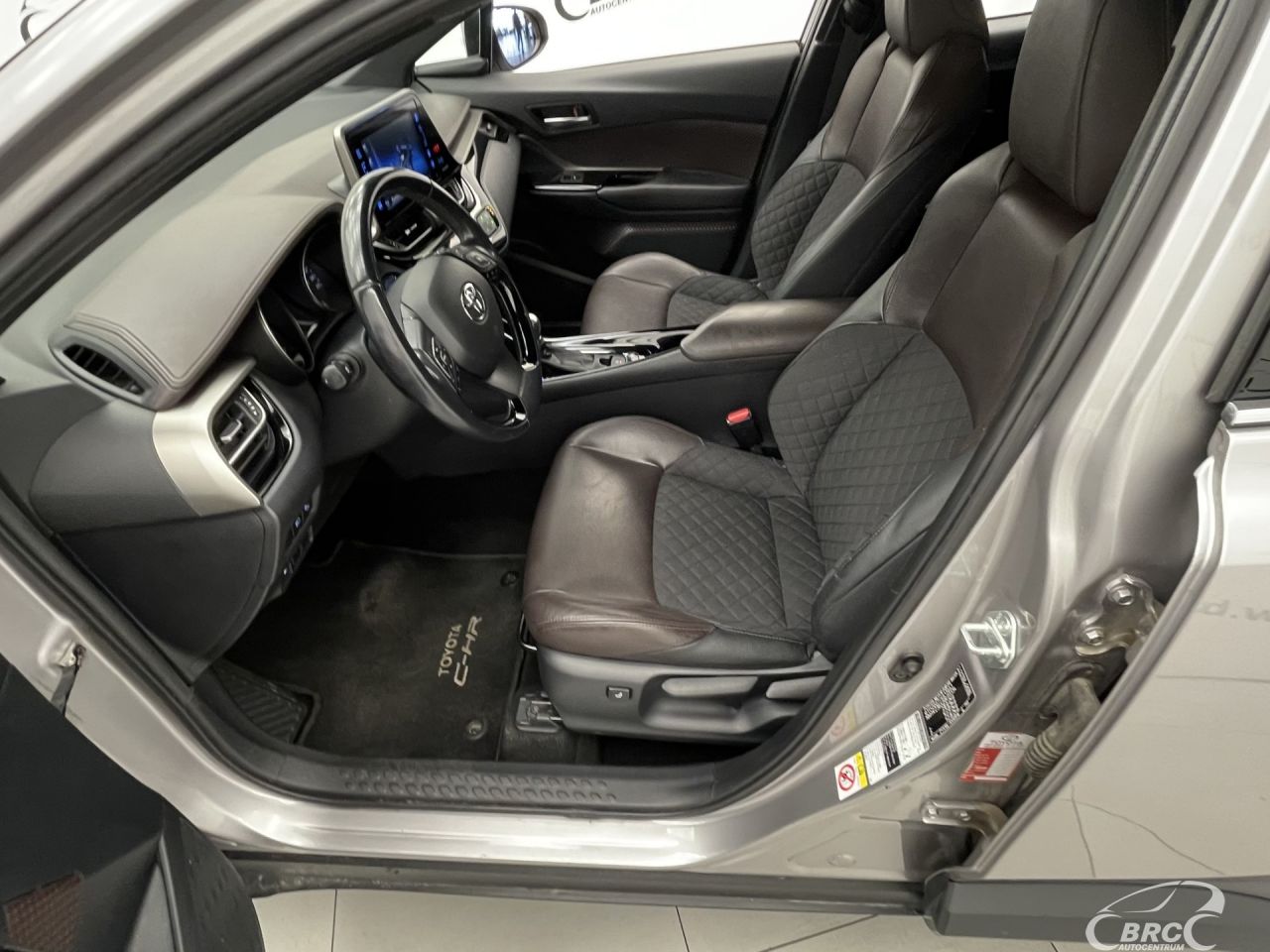 Toyota C-HR | 19