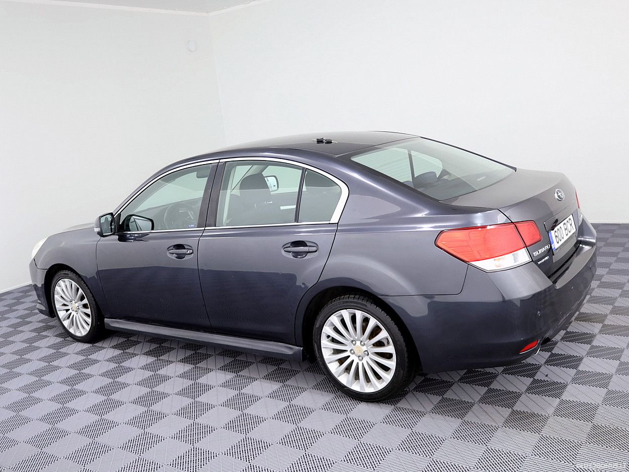 Subaru Legacy | 3