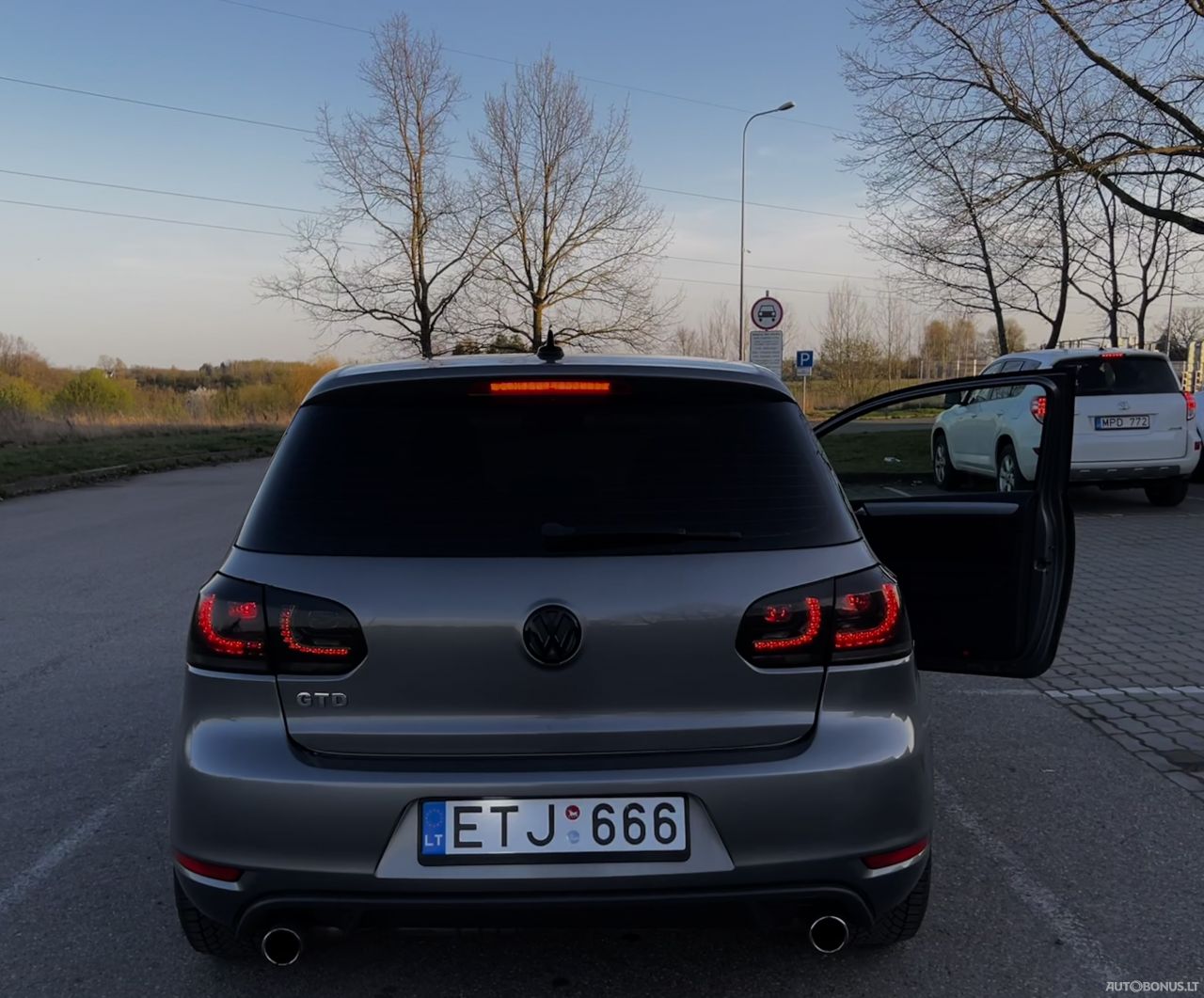Volkswagen Golf | 11