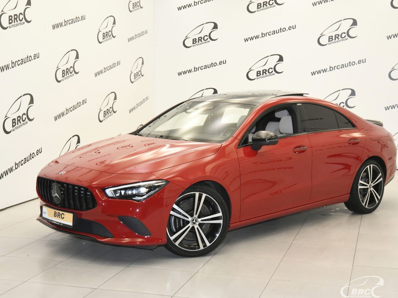 Mercedes-Benz CLA200, 1.3 l., Седан