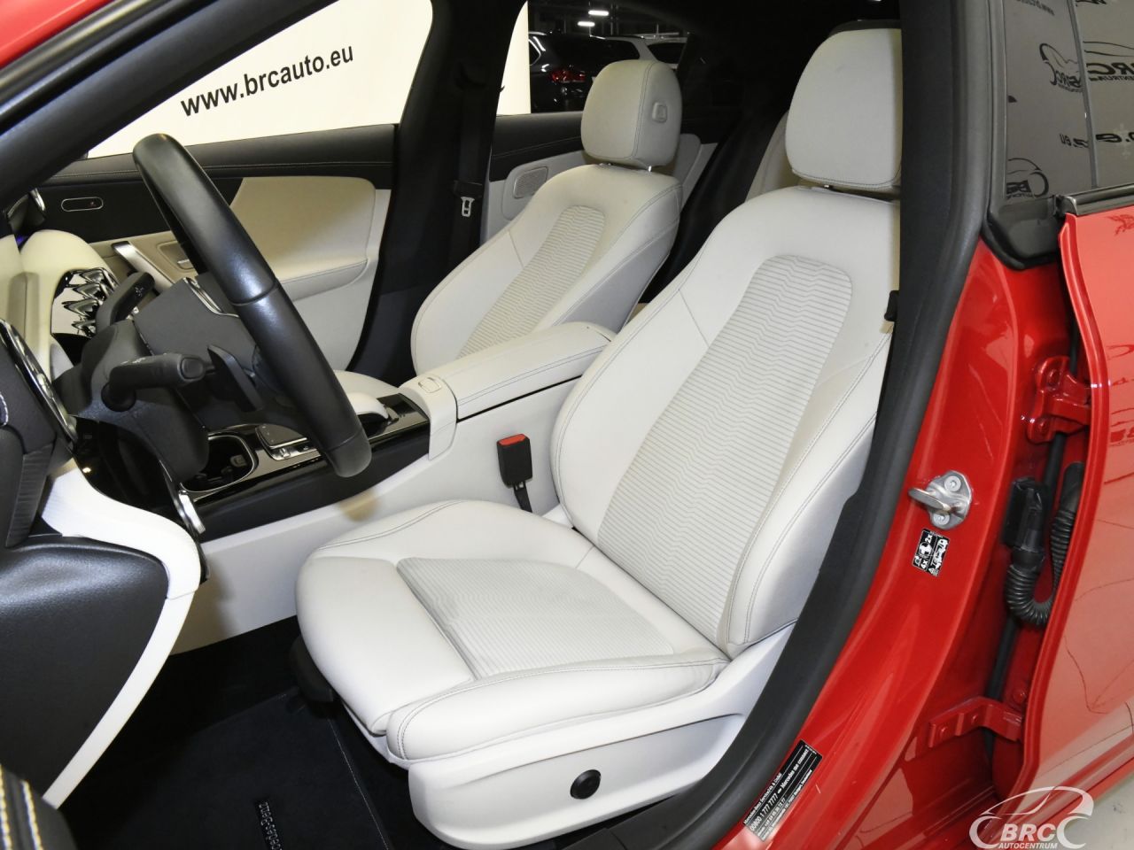 Mercedes-Benz CLA200 | 18