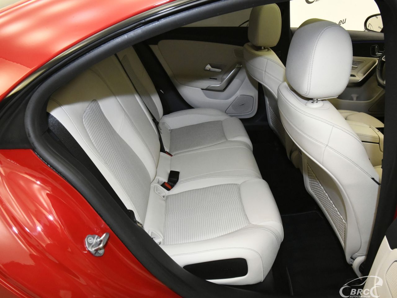 Mercedes-Benz CLA200 | 9