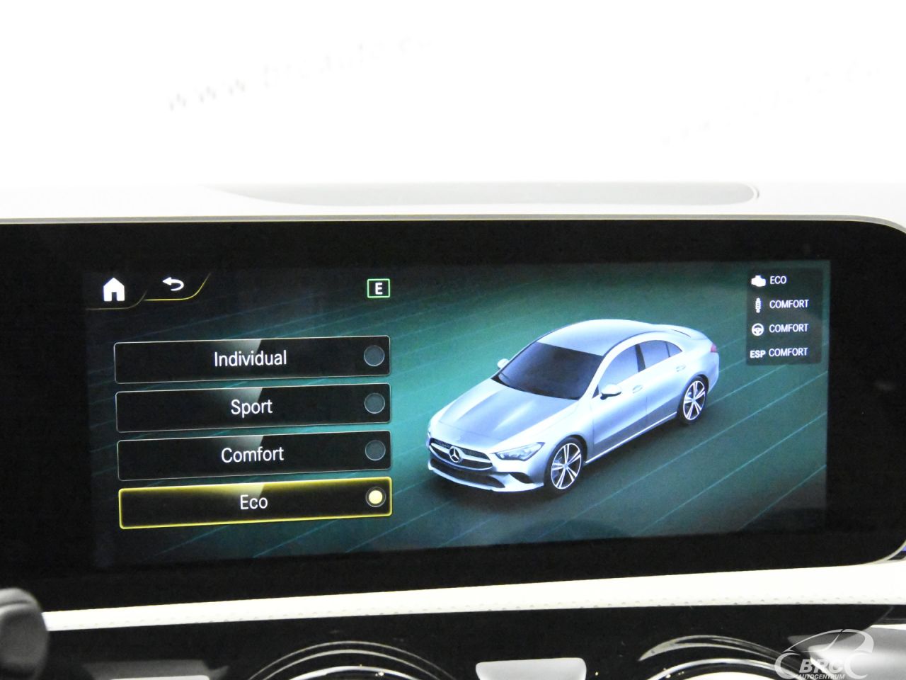 Mercedes-Benz CLA200 | 27