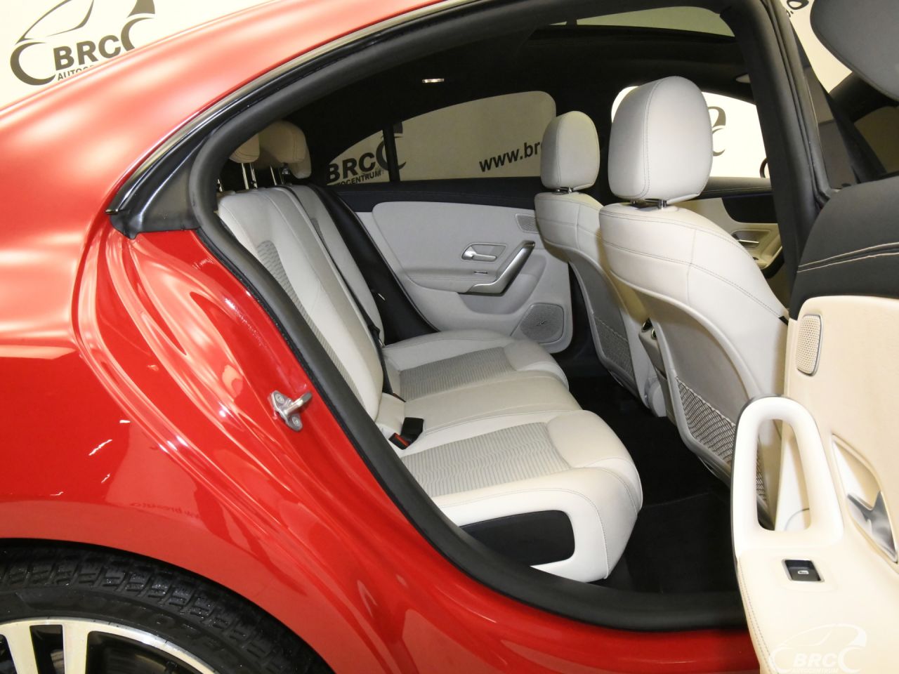Mercedes-Benz CLA200 | 8