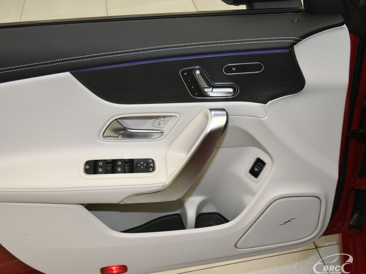 Mercedes-Benz CLA200 | 15