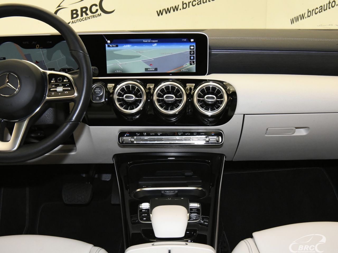 Mercedes-Benz CLA200 | 12