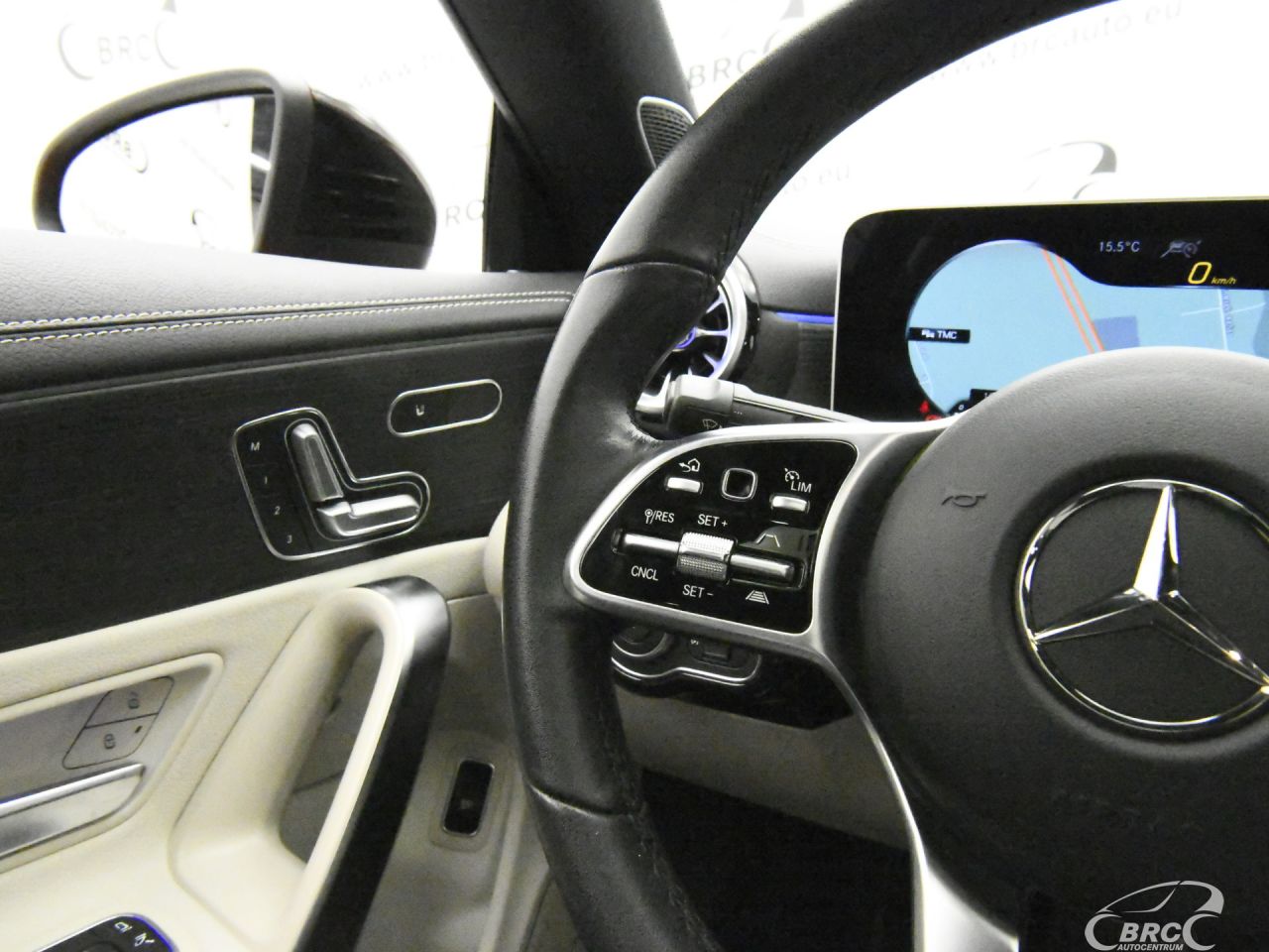 Mercedes-Benz CLA200 | 24