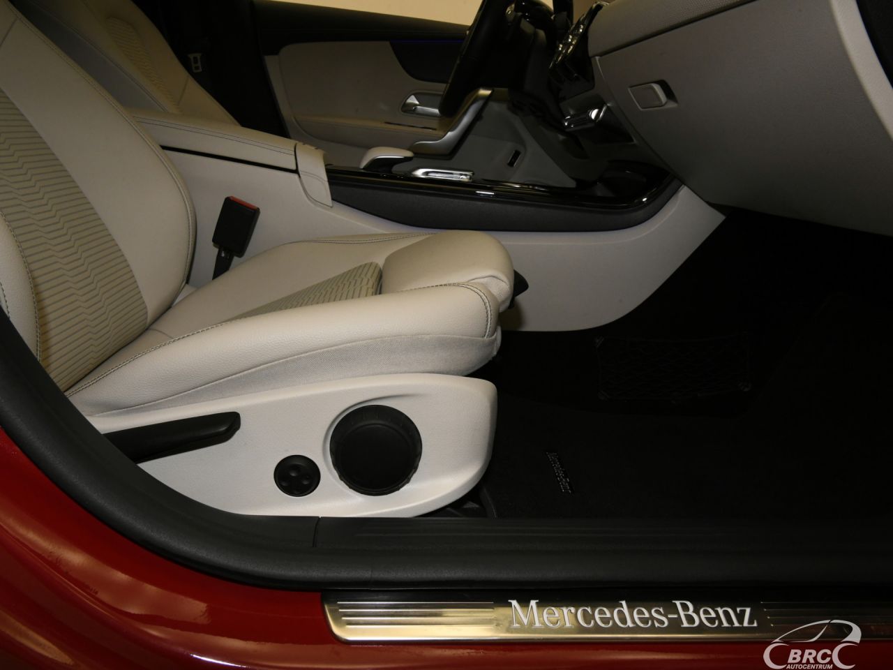 Mercedes-Benz CLA200 | 5