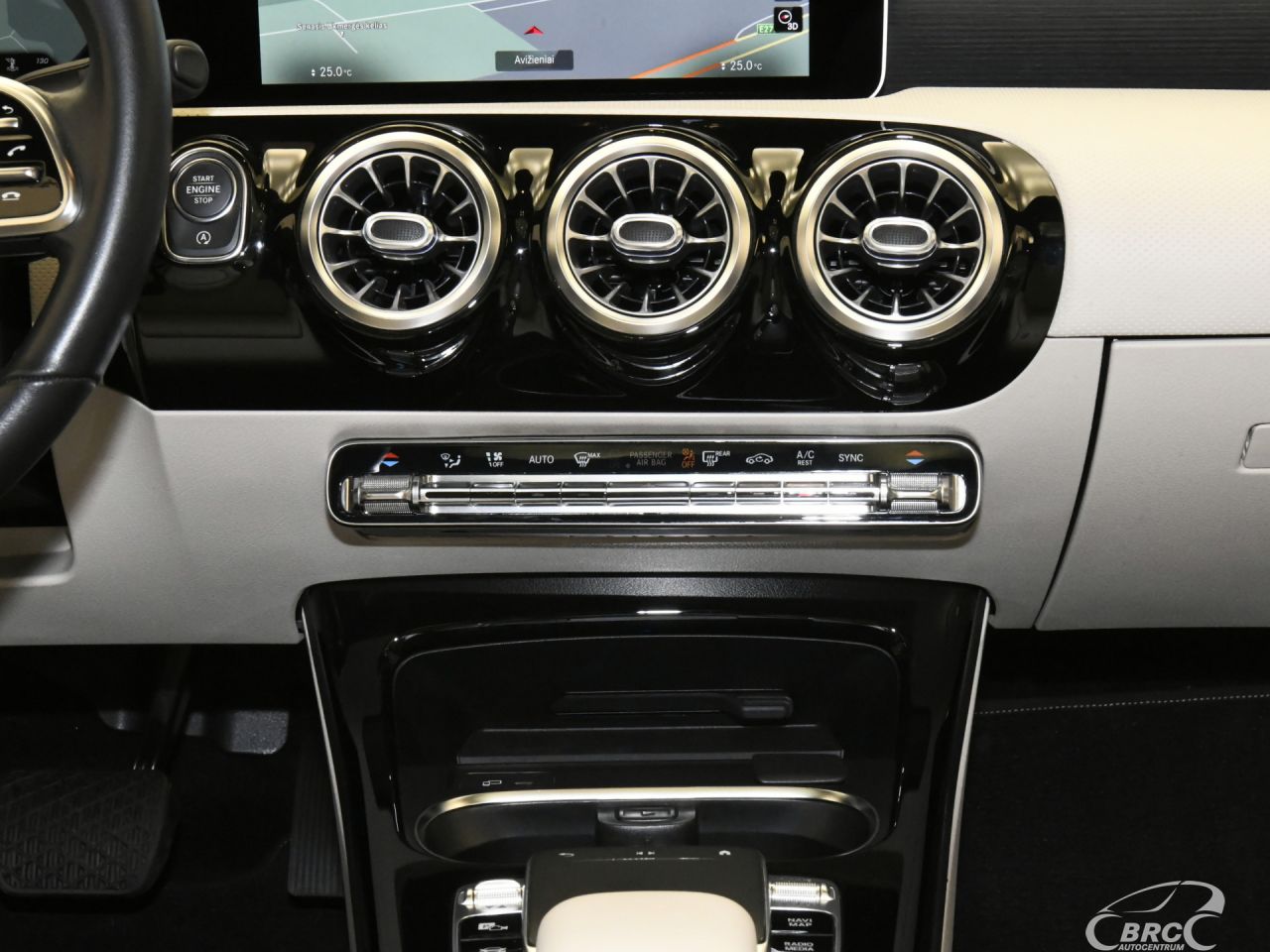 Mercedes-Benz CLA200 | 13