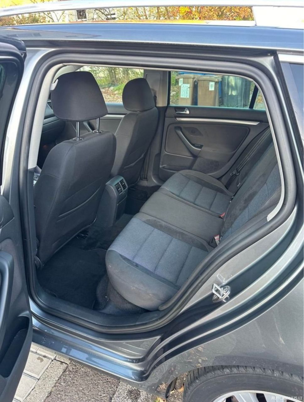Volkswagen Golf | 1