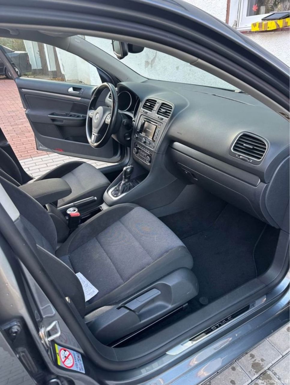 Volkswagen Golf | 3
