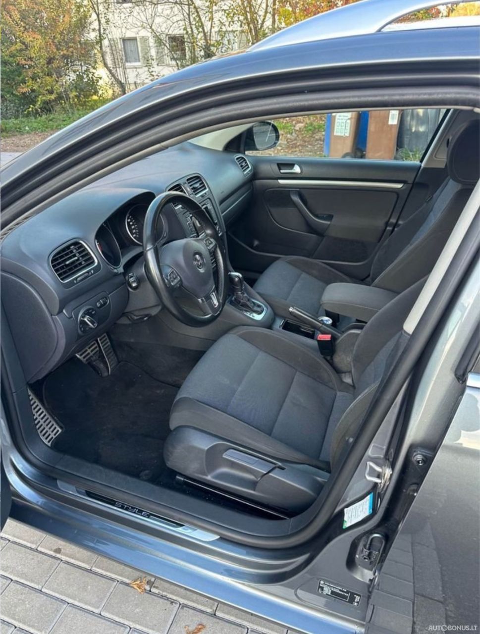 Volkswagen Golf | 4