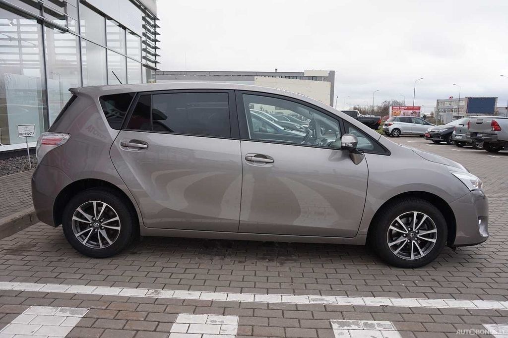 Toyota Verso, 1.6 l., Минивэн
