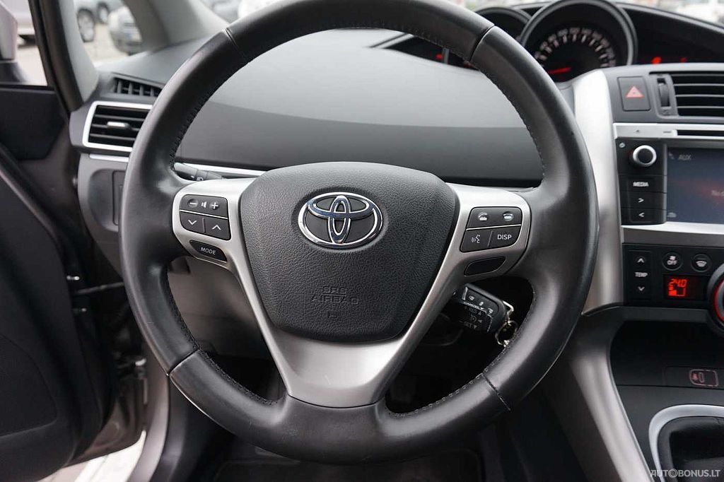 Toyota Verso | 13