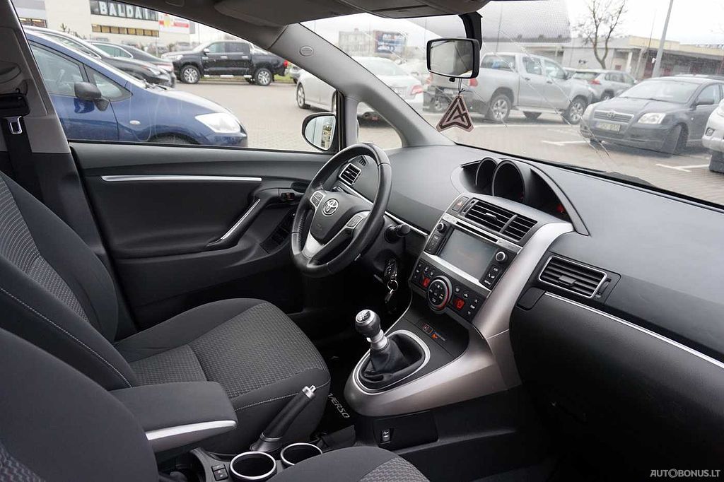 Toyota Verso | 15