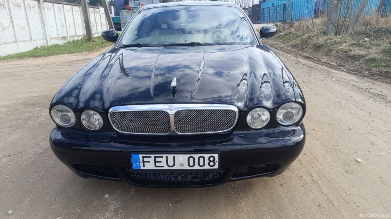 Jaguar XJ8 | 2