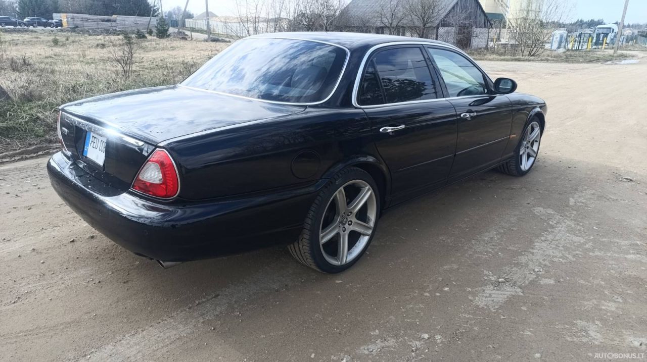 Jaguar XJ8 | 4