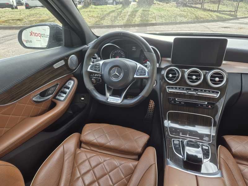 Mercedes-Benz C300 | 6